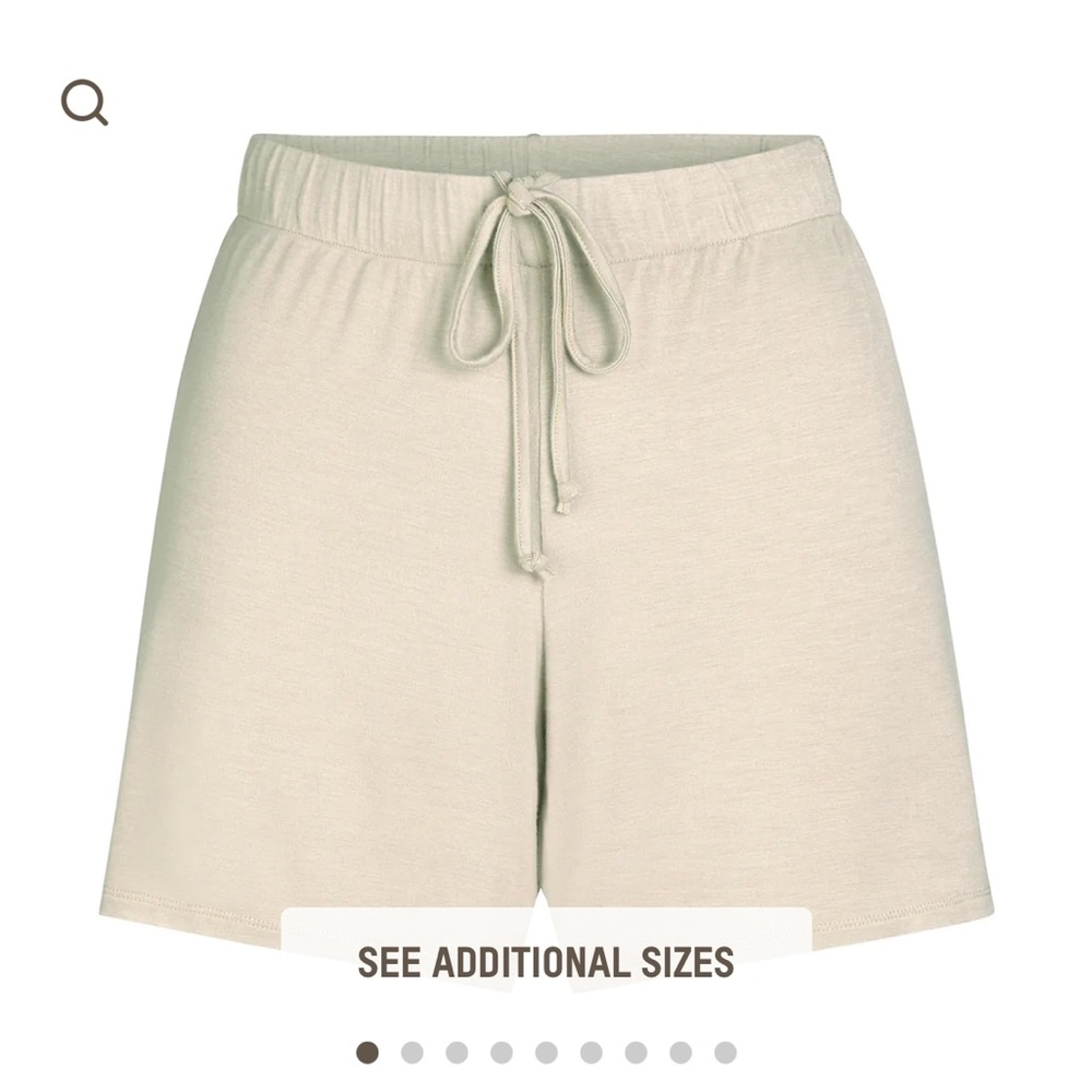 SKIMS SLEEP SHORTS (NWT)